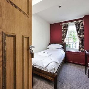 Single Room Private External Bathroom